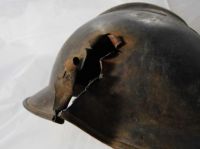 Adrianhelm Helm mit Granatbeschuß 6